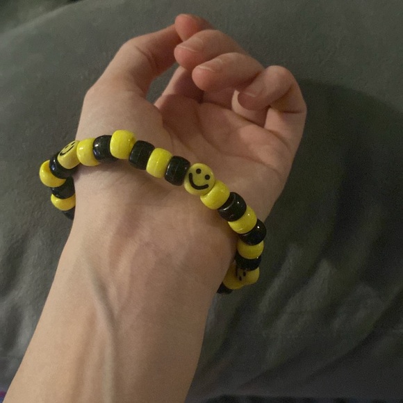 💛KANDI🖤BRACELET🐝 - Picture 4 of 4